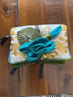Teal Floral Fabric Jewelry Pouch with Gold Accents—New without tags!
